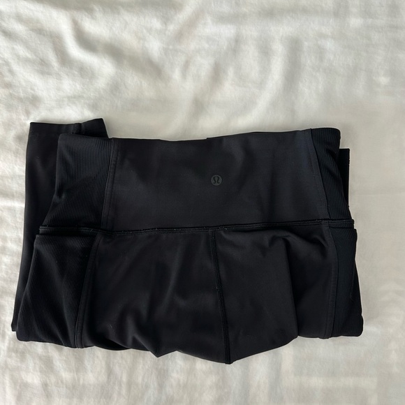 Lululemon wunder under high rise right -  rib 28 inch inseam - size 8 - Picture 7 of 8